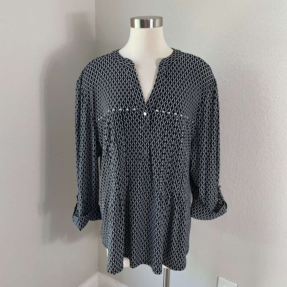 Cocomo Woman Plus 3X Black White Geometric Tunic‎ Top Blouse Roll Tab Sleeve